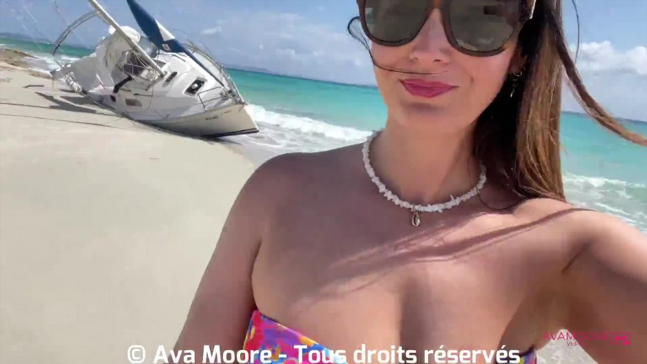 Ava-Moore Je suce et avale le sperme d un mec dans les dunes d une plage d Ibiza FRENCH